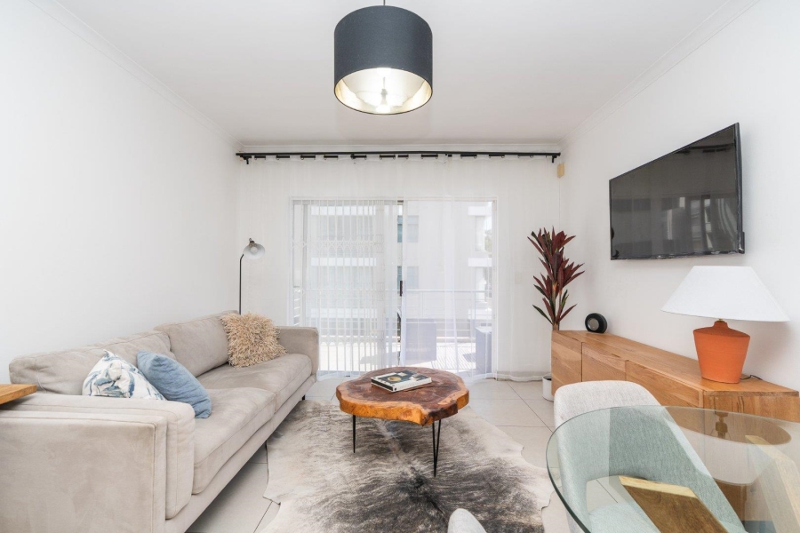 To Let 2 Bedroom Property for Rent in Green Point Western Cape